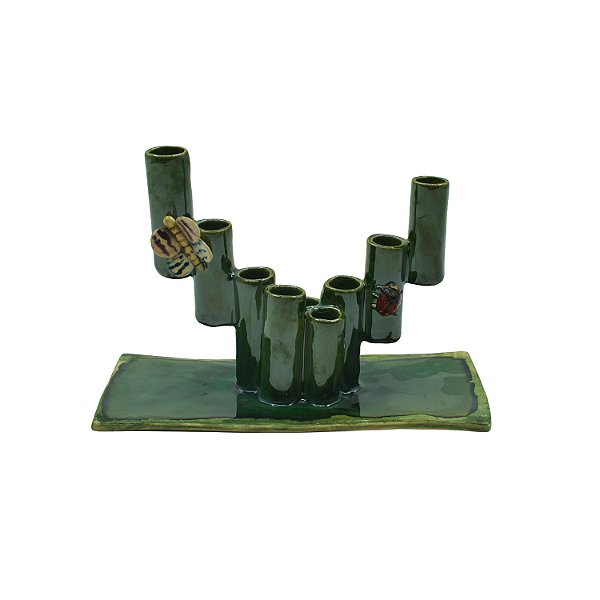Vaso canudos verdes com borboleta e joaninha