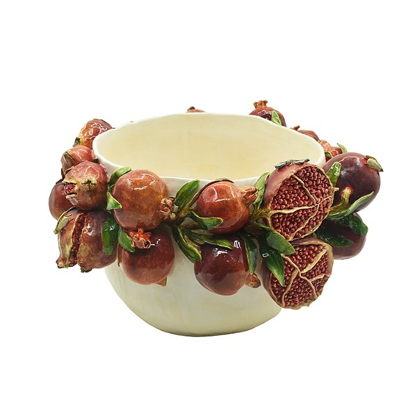 Cachepot amassado com romãs na borda