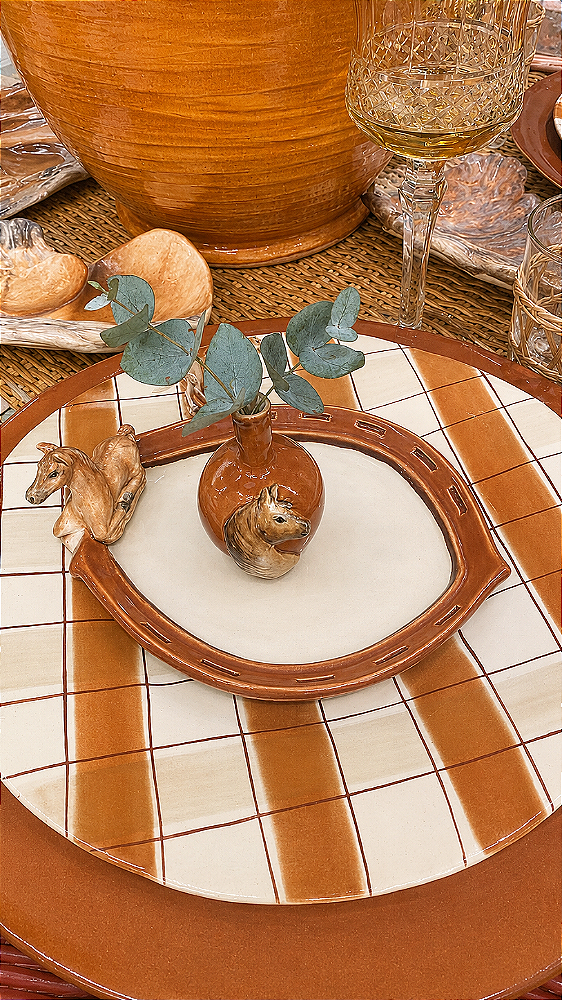 Mini vaso terracota com aplique de cavalo