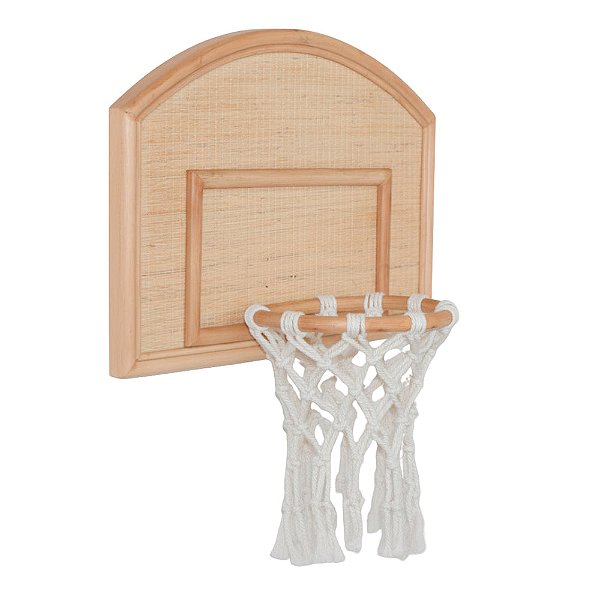 Cesta de basquete em rattan