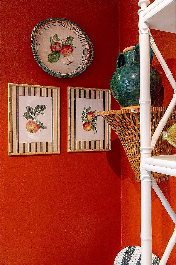 Quadro Maçã moldura bambu Zanatta Casa