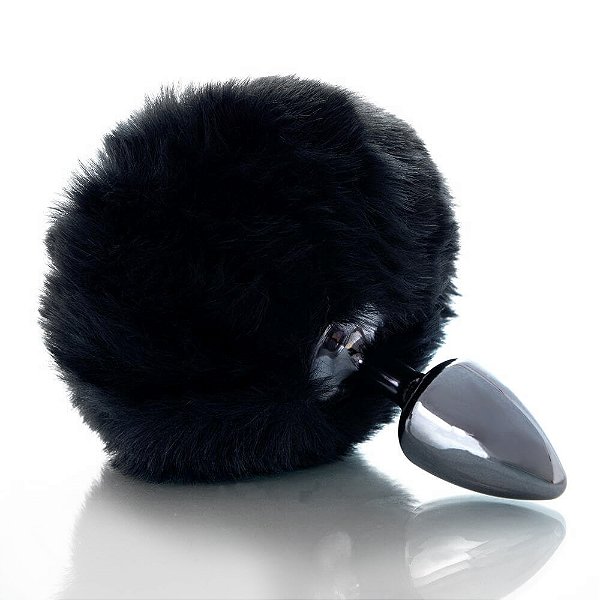 Plug Preto Com Pompom Pelúcia Hard  - Preto
