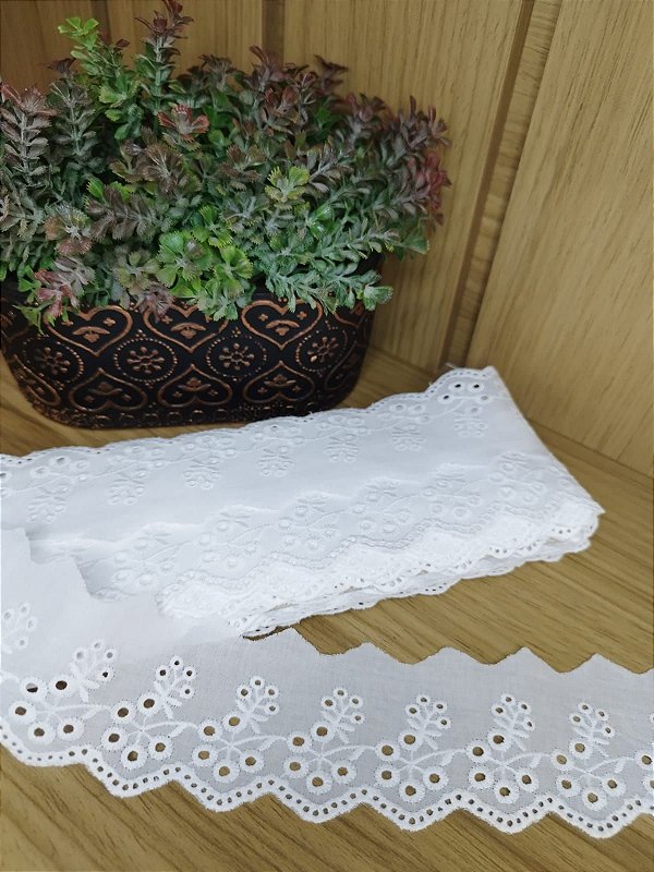 Bordado Inglês 100% algodão 1m x 5,0cm (BA009) branco - Un