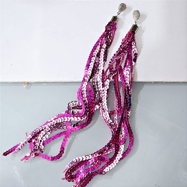 Brinco lantejoulas holográfica pink