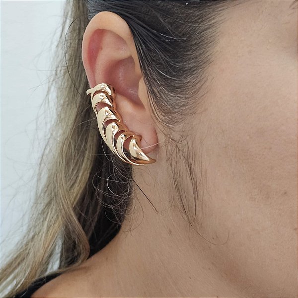 Earcuff estruturado dourado