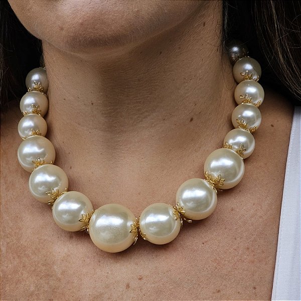 Colar pérolas modernas