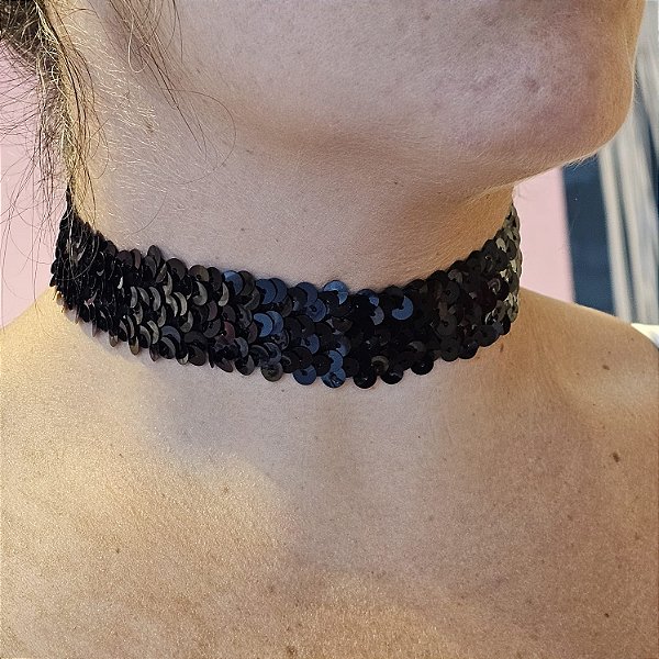 Choker flexível paetê preto