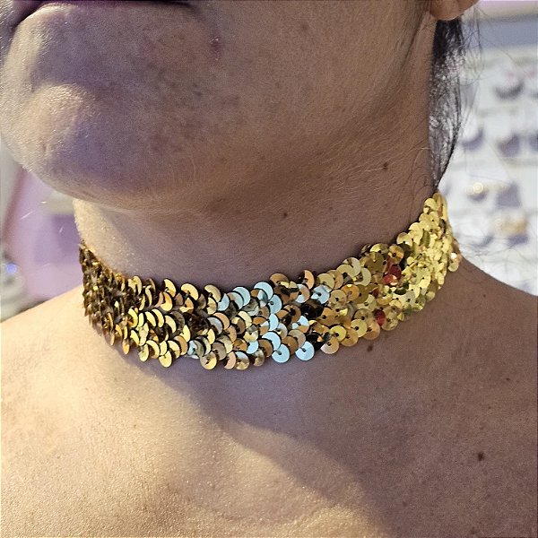 Choker flexível paetê dourado