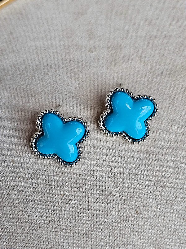 Brinco resina azul prata