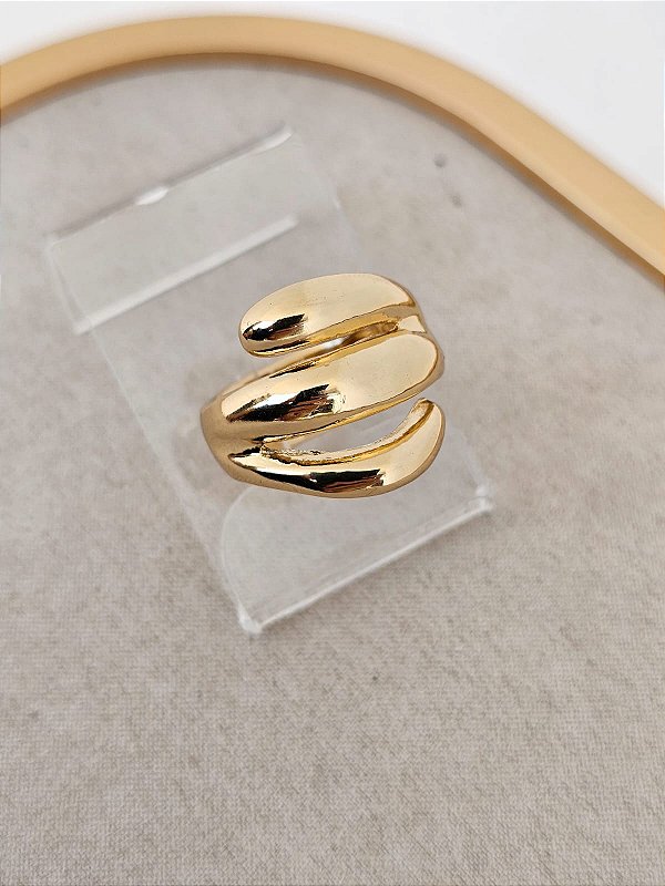 Anel tríade dourado