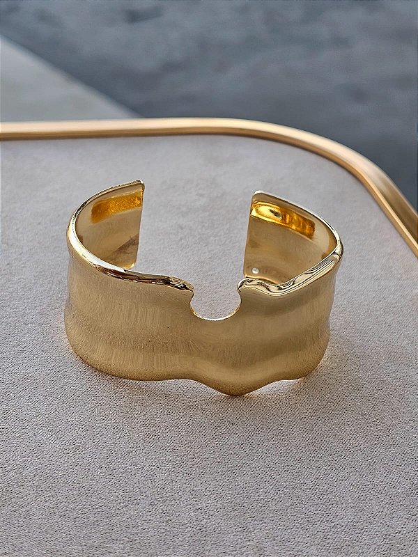 Bracelete orgânico recortado d