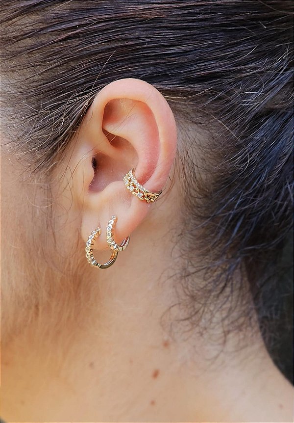 Piercing fake coroa dourada