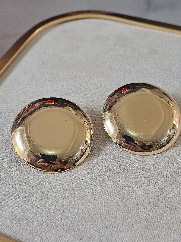 Brinco maxi botão dourado
