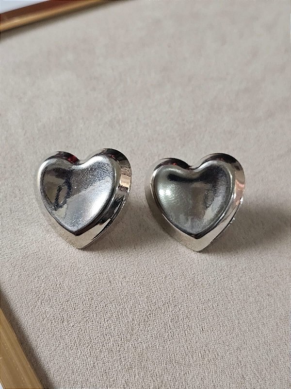 Brinco coração prata