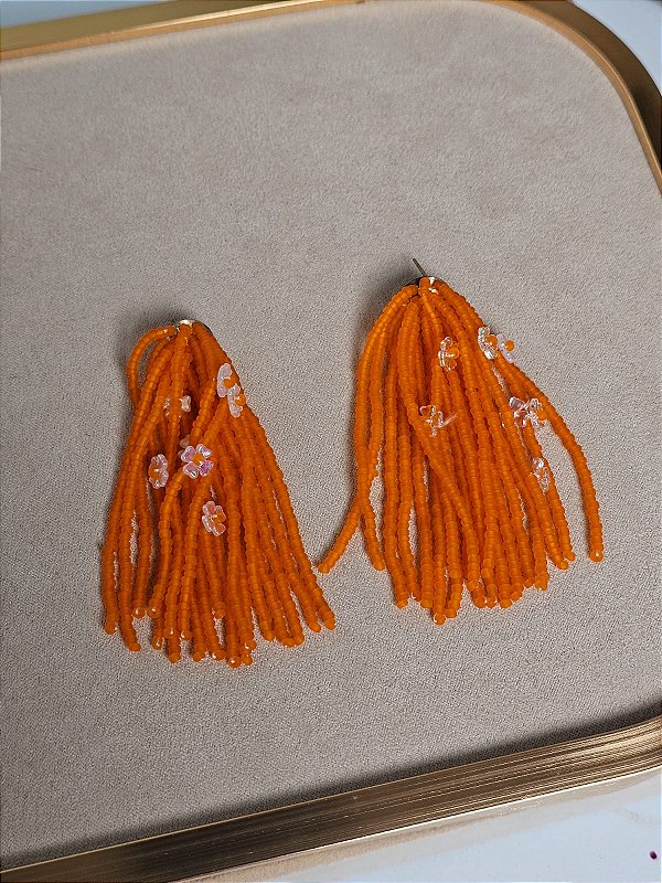 Brinco cascata miçanga laranja