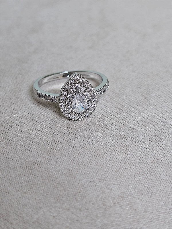 Anel gota cravejada prata cristal