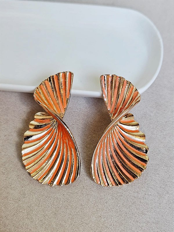 Brinco leque torcido laranja
