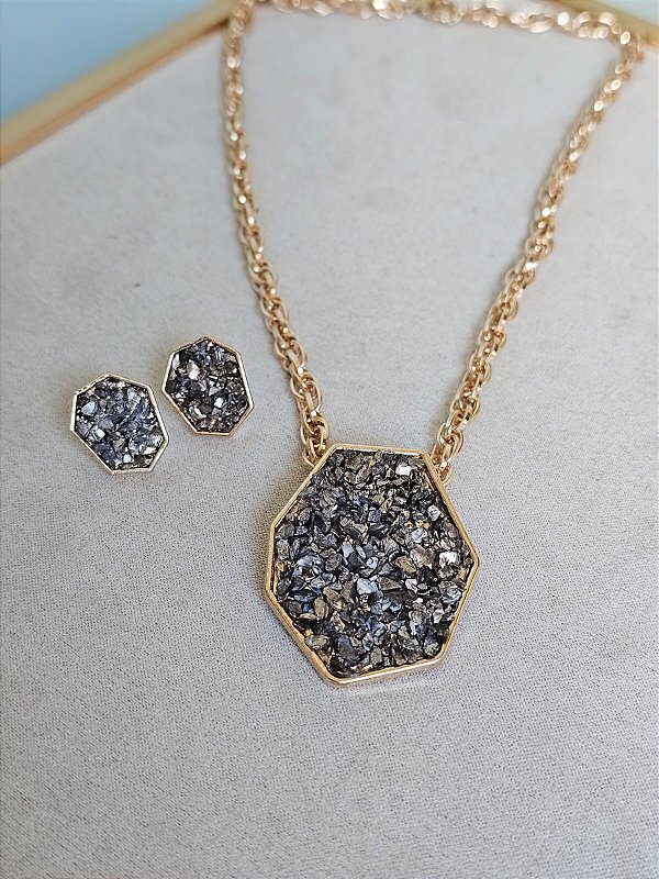 Conjunto colar e brinco drusa dourado