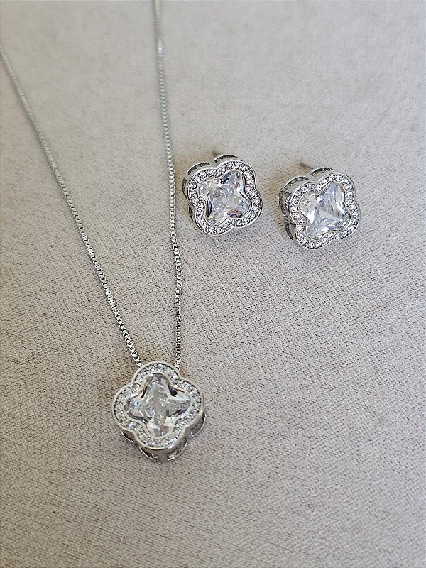 Conjunto trevo zircônia prata