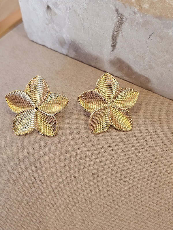 Brinco margarida dourada