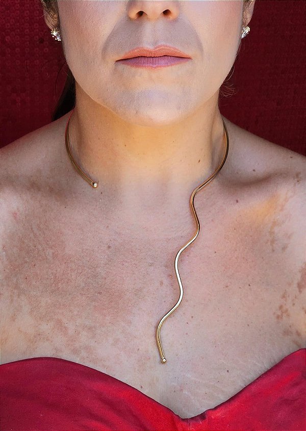 Colar aro aberto dourado