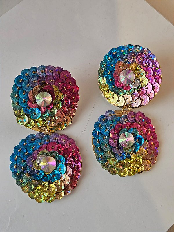 Brinco infinito de lantejoula colorida