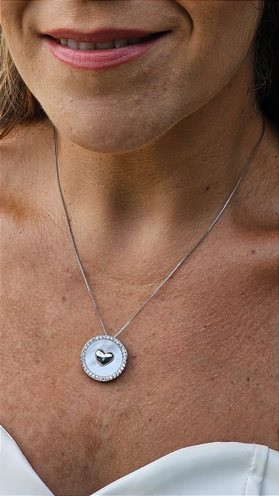 Gargantilha coração madrepérola prata