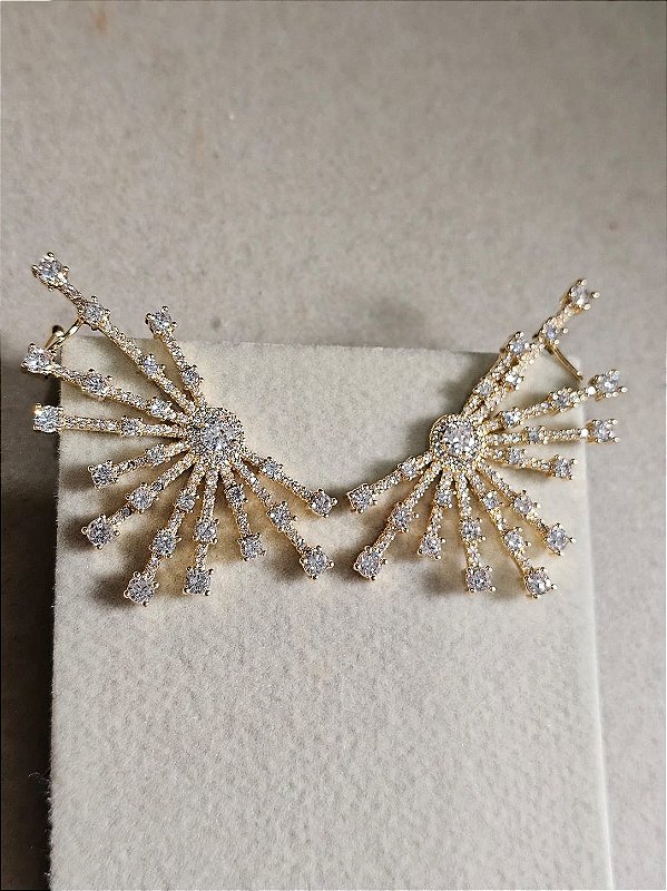 Earcuff flash folheado dourado