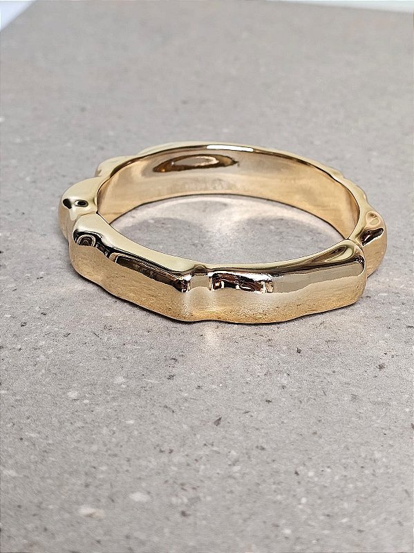 Bracelete martelado abs dourado