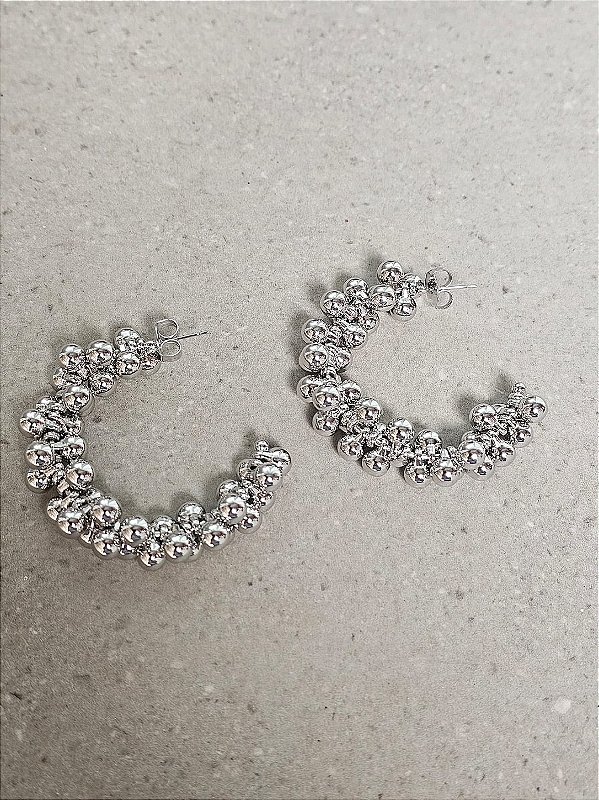 Argola esferinhas prata