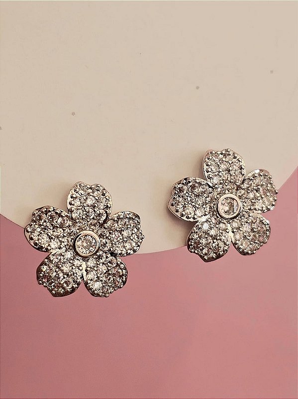 Brinco mini flor cravejada prata