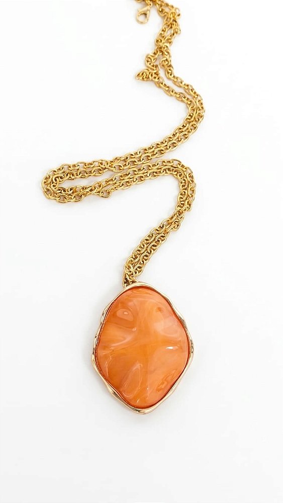Colar longo resina oval laranja