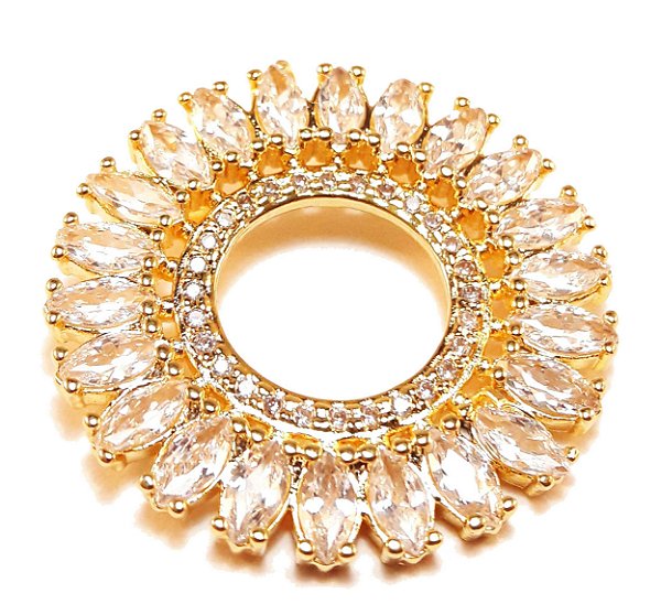 Pingente mandala cravejada de micro zircônias