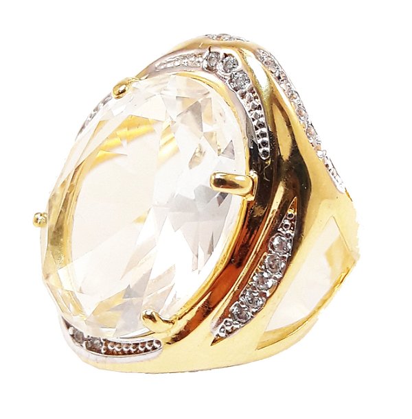 Anel com cristal zircônia e aplique de ródio