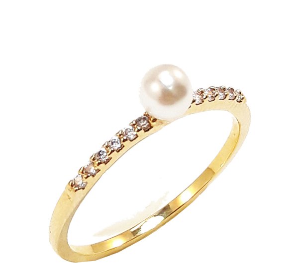 Anel de pérola cravejado com zircônias