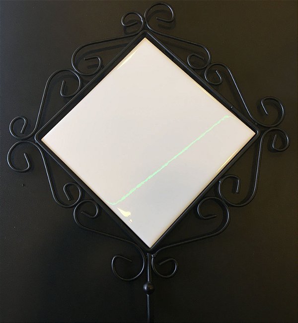 MOLDURA DE METAL LOSANGO  COM AZULEJO