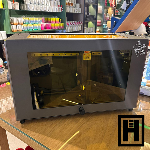 Maquina P/ Gravação Laser E10 Me Colour REF A225 p/ Copos Garrafas Copos Cilidricos Cônicos