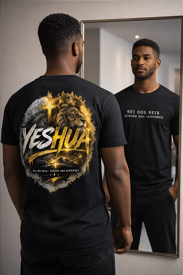 Camiseta preta com estampa impactante YESHUA e leão coroado, símbolo de força e realeza. Arte moderna com detalhes dourados que destacam fé e autoridade. Ideal para quem quer expressar sua identidade cristã com estilo e presença.