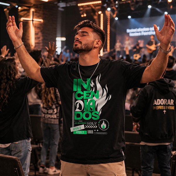 Camiseta cristã Incendiados do Espírito – Atos 2 com design moderno e marcante. Uma estampa que expressa fé, avivamento e identidade espiritual. Ideal para quem deseja viver e declarar o poder do Espírito Santo com estilo