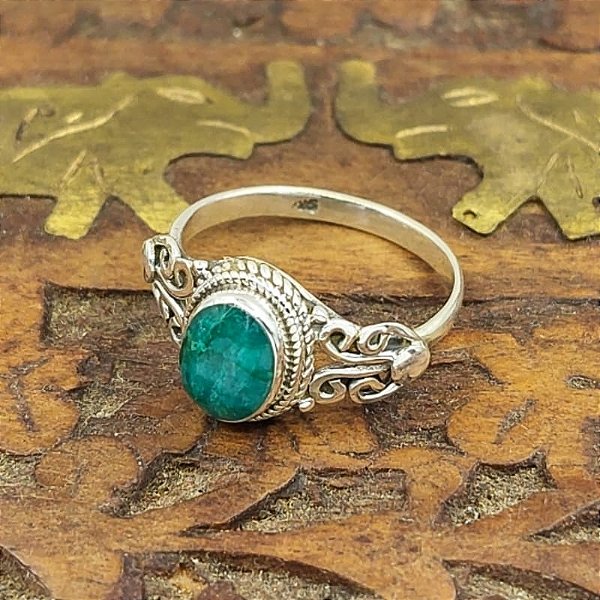Anel Feminino de Prata 925 com Esmeralda - indiano - E006