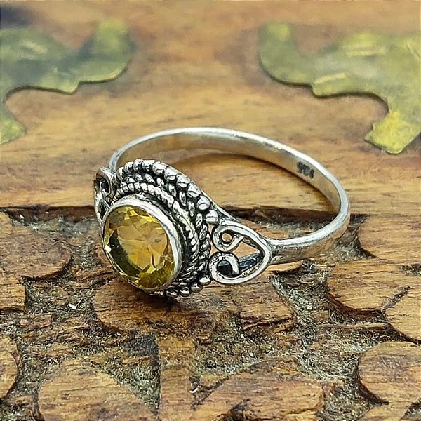 Anel de Prata 925 com Pedra Citrino lapidado - Redondo - C002