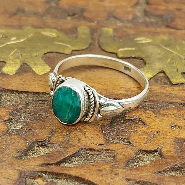 Anel Life by Índia Prata 925 com Esmeralda.