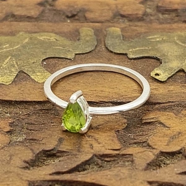 Anel Solitário Prata 925 com Peridoto Artesanal