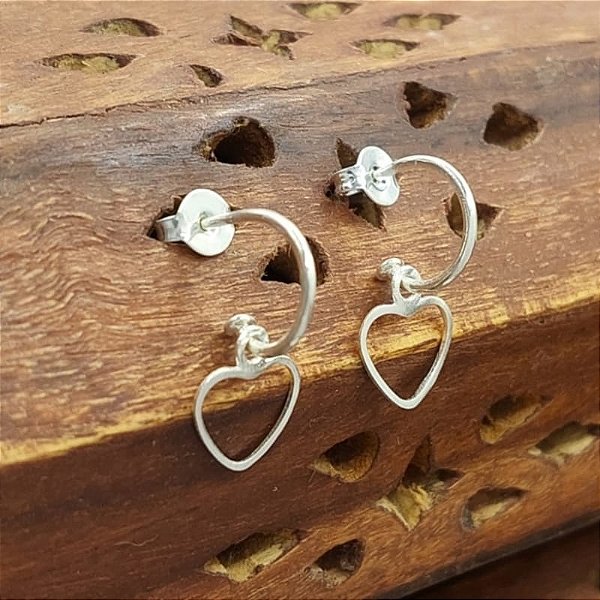 Brinco Coração Vazado Delicado Prata 925