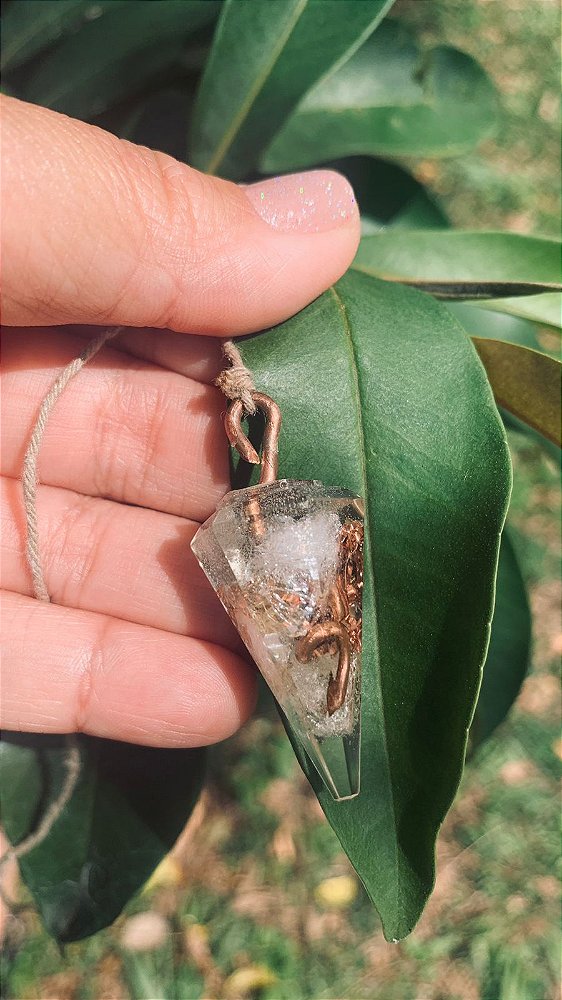 Pêndulo em orgonite - Cristais diversos