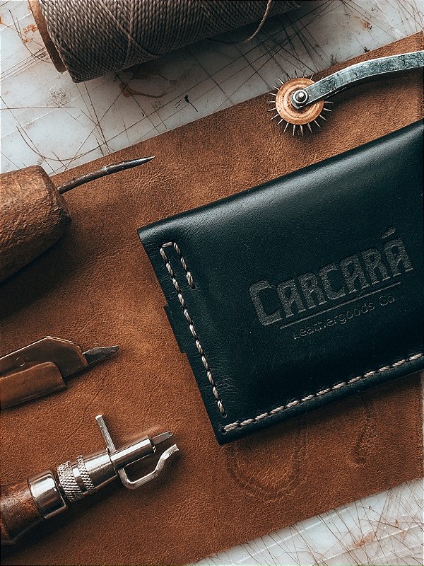 Carteira de Couro Porta Cartões NOMAD FLAP Feita à mão | Carcará Heritage