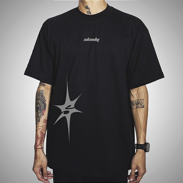 CAMISETA SKNDY PROGRESS 2.0 OVERSIZED PRETA