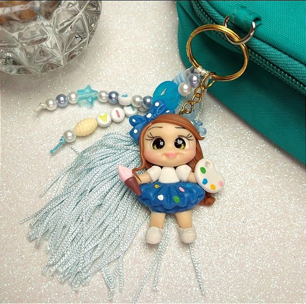 Chaveiro Bonequinha Artista em Biscuit
