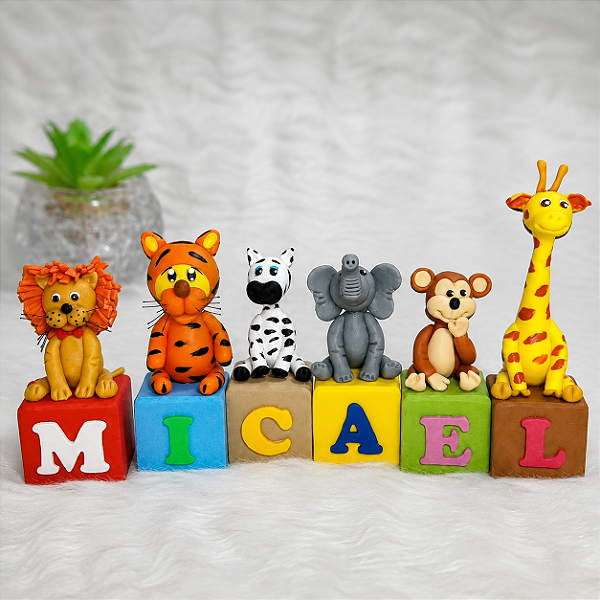 Cubos Safari Personalizados com Bichinhos de Biscuit – Lembrancinha e Decoração Infantil