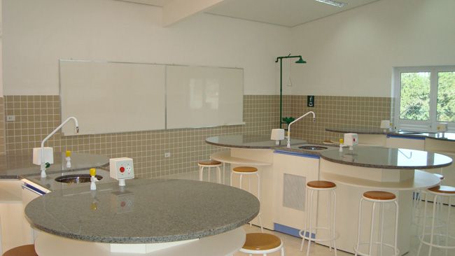 Laboratório Escolar